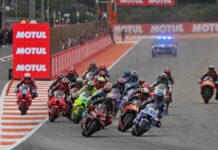 Hasil Sprint MotoGP Valencia 2025 : Alex Marquez Tahan Gempuran Acosta Untuk Raih Kemenangan